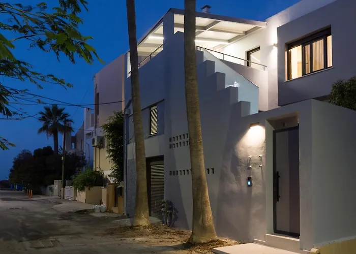 Antigoni\'S Seaside Lodge, A Beach Retreat!
