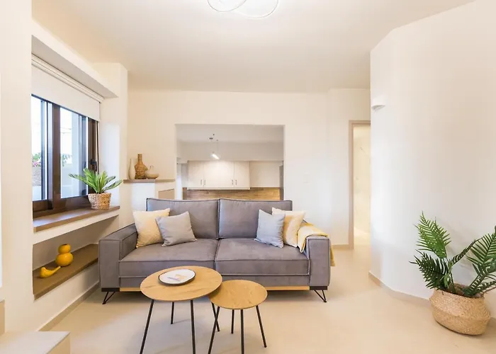 Antigoni\'S Seaside Lodge, A Beach Retreat!